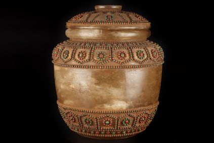 A Exquisite Crystal Inlaid Gems Jar