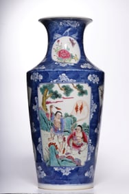 A Rare Blue and White Ice Plum Famille-Rose Flower Pattern Vase