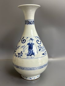 A Exquisite Blue and White Character and Story Pattern Vase