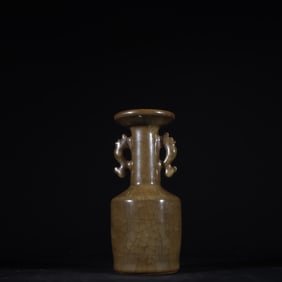 A Exquisite Guan yao Yellow Glazed Ice Crackle Pattern Phoenix-Ears Vase