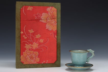 A Exquisite Ru yao ice Crackle Pattern Cup