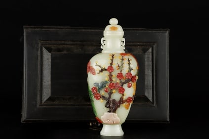 A Exquisite Hotan Jade Flower Pattern Vase