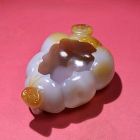 A Rare Agate Lotus-Shaped Brush Washer