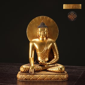 A Exquisite Gilt Bronze Statue of Sakyamuni