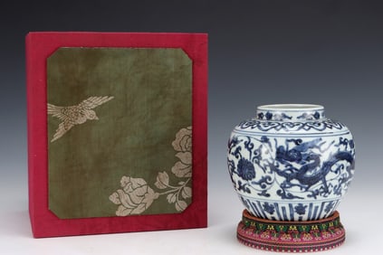 Blue and White Dragon Pattern Jar