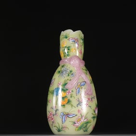 A Rare Green Ground Famille-Rose Flower Pattern Vase