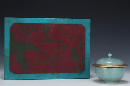 A Exquisite Ru yao ice Crackle Pattern Jar