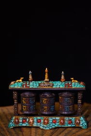 A Exquisite Bronze Inlaid Gems Ornament