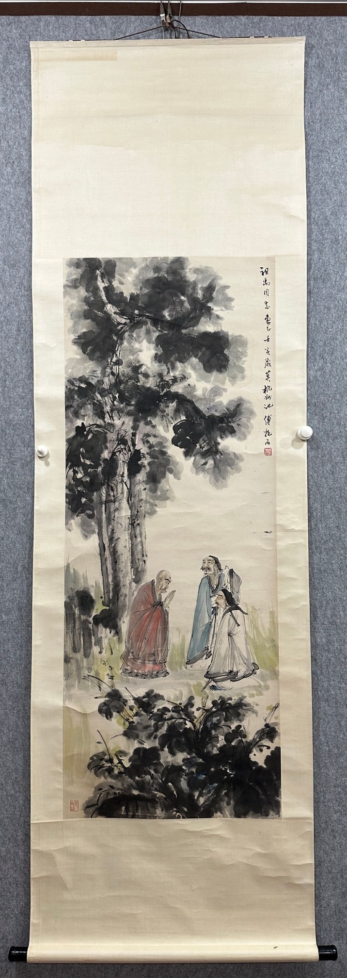 A Chinese Vertical Scroll Ink Painting of Figure on Paper: A Chinese Vertical Scroll Ink Painting of Figure on Paper,Fu Baoshi,Modern Time of China,without frame size:20.5inx53.5in 一幅中国水墨纸本人୰