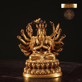A Exquisite Gilt Bronze Statue of Avalokitesvara