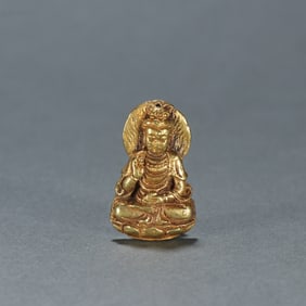 A Rare Gilt Silver Statue of Avalokitesvara Pendant