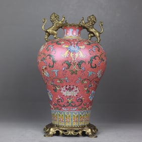 A Exquisite Famille Rose Inlaid Copper Lion Double Ear Vase