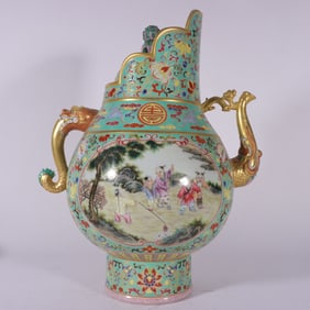 A Exquisite Famille-Rose Painted Gold Lotus Figures Pattern Ewer