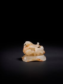 A Rare Hotan Jade Bird-Shaped Ornament