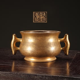 A Exquisite Gilt Bronze Double-Ears Censer