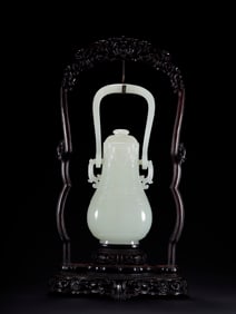 A Rare Hotan Jade Banana Leaf Pattern Handle Ewer