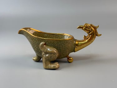A Exquisite Gilt Bronze Dragon Head Cup Inlaid with Old Porcelain