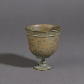A Exquisite Bronze Flower Pattern Cup