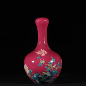 An Exquisite Enamel Ruby Red-Glazed Flower and Butterfly Pattern Vase
