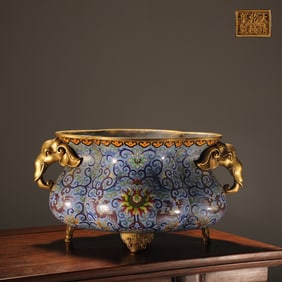 An Exquisite Cloisonne Lotus Pattern Phoenix Pattern Double-Ears and Tripod Censer