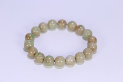 An Exquisite Jadeite Bracelets