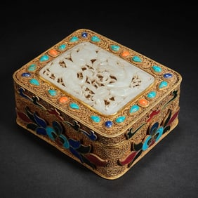 An Exquisite Gilt Silver Inlaid White Jade Flower and Bird Pattern Box