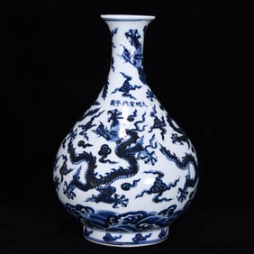 An Exquisite Blue and White Dragon Pattern Seawater Pattern Vase