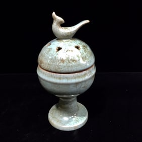 An Exquisite Ru yao Censer