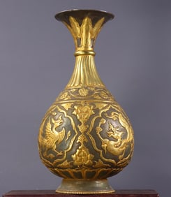 An Exquisite Gilt Bronze Dragon and Phoenix Pattern Lotus Pattern Vase