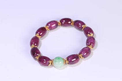 An Exquisite Gems Bracelets