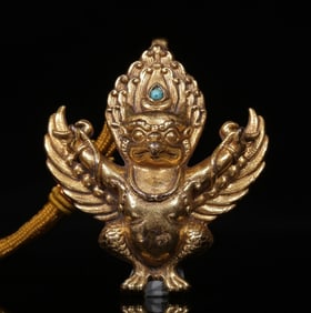 An Exquisite Gilt Bronze Statue of Vajra Pendant