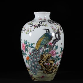 An Exquisite Famille-Rose Flower and Bird Pattern with poem Vase