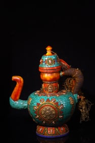 An Exquisite Amber Inlaid Gems Ewer