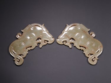 A Pair of Exquisite White Jade Tiger-Shaped Ornament