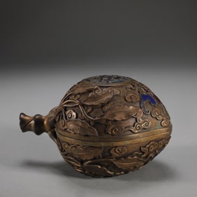 An Exquisite Gilt Bronze Bats and Peach Pattern Box