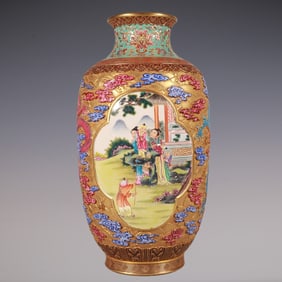An Exquisite Enamel Lotus Pattern Dragon Pattern Character and Story Pattern Vase
