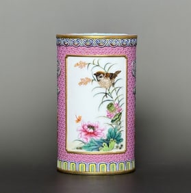 An Exquisite Enamel Painted Gold Flower and Bird Pattern Brush Pot