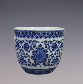 An Exquisite Blue and White Lotus Pattern Cup