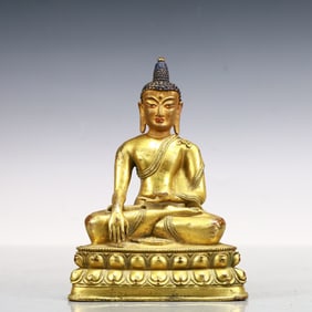 A Exquisite Gilt Bronze Statue of Sakyamuni