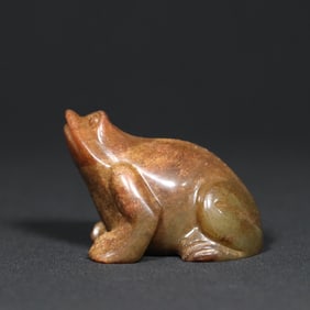An Exquisite White Jade Frog Ornament