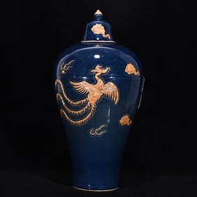 An Exquisite Ji Blue Glazed Phoenix Pattern Vase