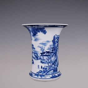 An Exquisite Blue and White Landscape and Figure Pattern Vase