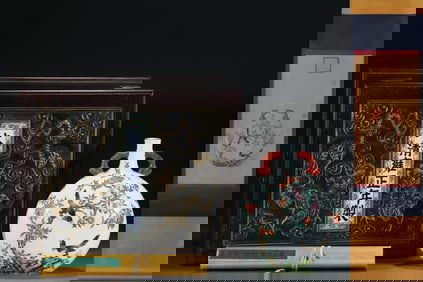 An Exquisite Famille-Rose Painted Gold Flower and Bird Pattern Double-Ears Vase,with Vertical Scroll