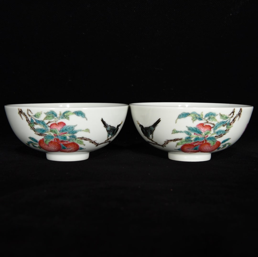 A Pair of Exquisite Enamel Flower and Bird Pattern Bowls,With Poem (1 of 9)