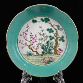 An Exquisite Famille-Rose Flower Pattern Brush Washer