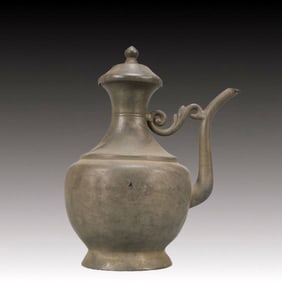 An Exquisite Bronze Pot