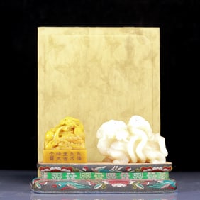 An Exquisite Tianhuang Stone Dragon Pattern Seal and An Exquisite Shoushan Stone Auspicious Beast