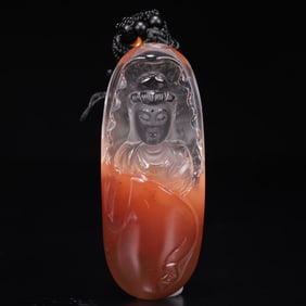 An Exquisite Crystal Statue of Avalokitesvara Pendant