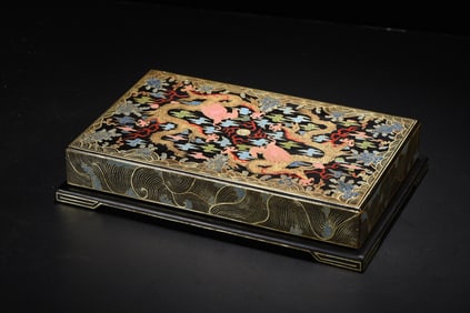An Exquisite Carved Lacquer Painted Gold Dragon Pattern Box