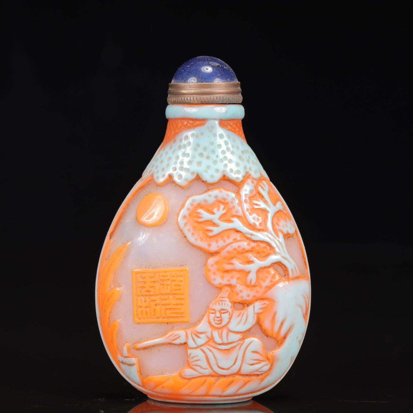 An Exquisite Glass Figure Pattern Snuff Bottle (1 of 9)